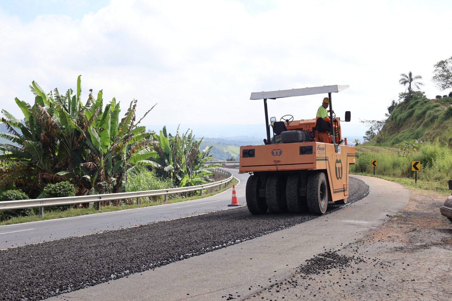 Rodovias do Sul de Minas passam por obras e têm velocidade reduzida