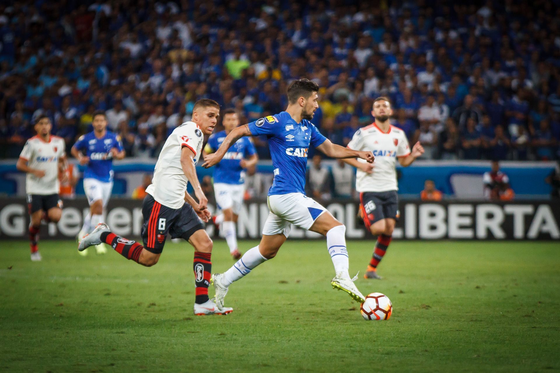 Cruzeiro e Flamengo se reencontram na Libertadores; relembre confronto