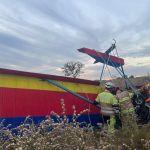 Ultraleve cai logo após decolagem, e piloto é resgatado em estado grave em MG