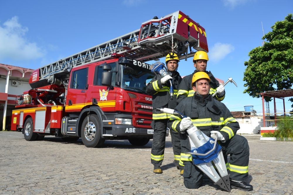 Corpo de Bombeiros de Alagoas abre concurso público com 344 vagas em três cargos