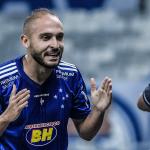 Ex-camisa 10 do Cruzeiro rescinde com Santa Cruz e fica livre no mercado