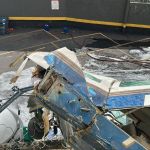 Prefeito confirma morte de dois ocupantes de avião que caiu e atingiu prédio em BH