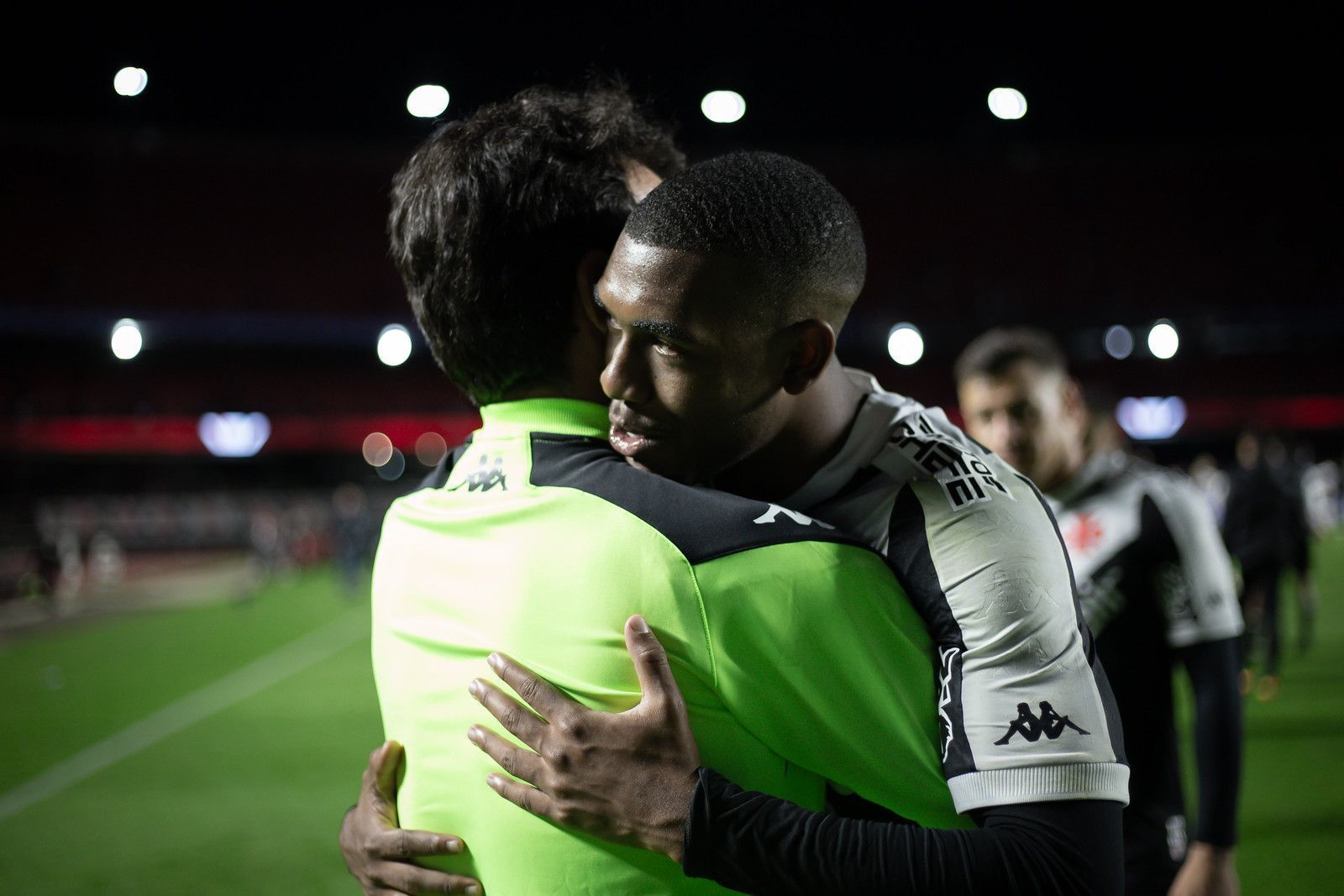 Convocado por Ancelotti, Rayan exalta Diniz: ‘Se não fosse ele, eu não estaria aqui’