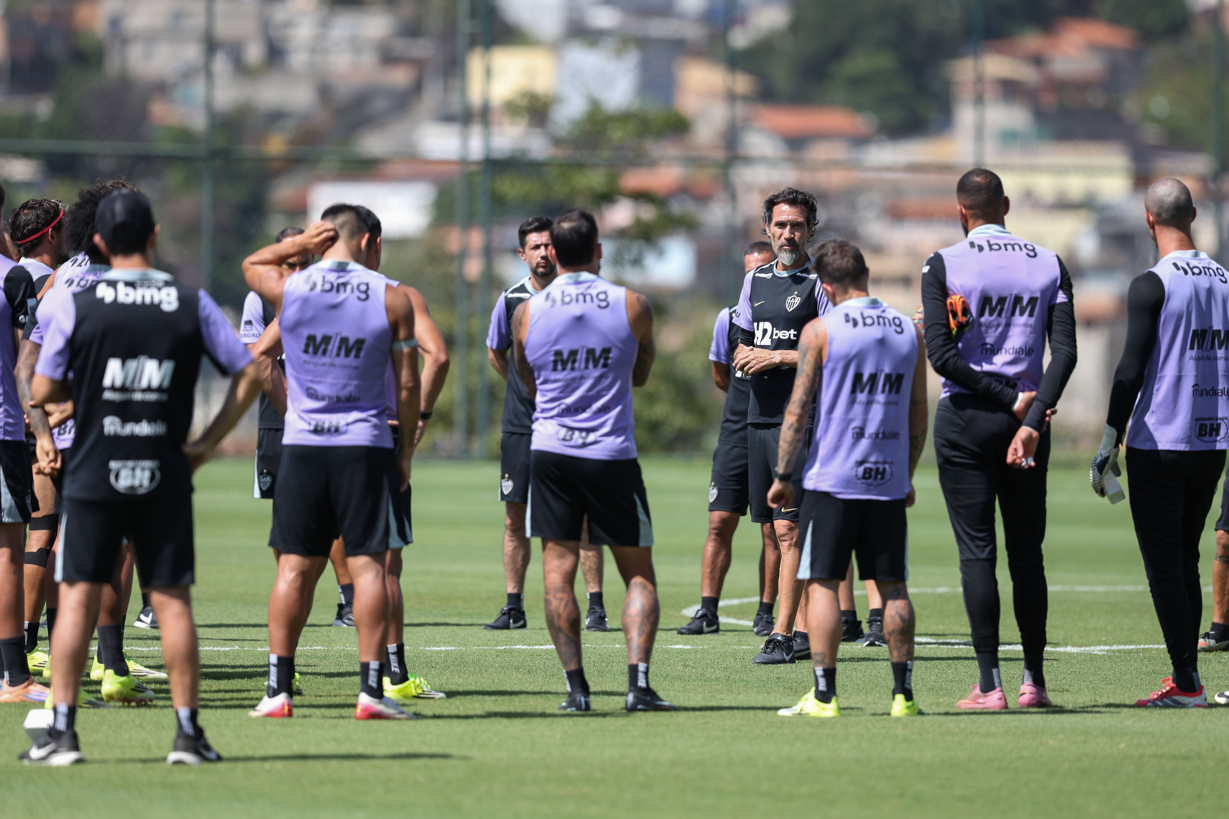 Titular do Atlético sofre lesão no pé e vira desfalque para duelo na Copa do Brasil