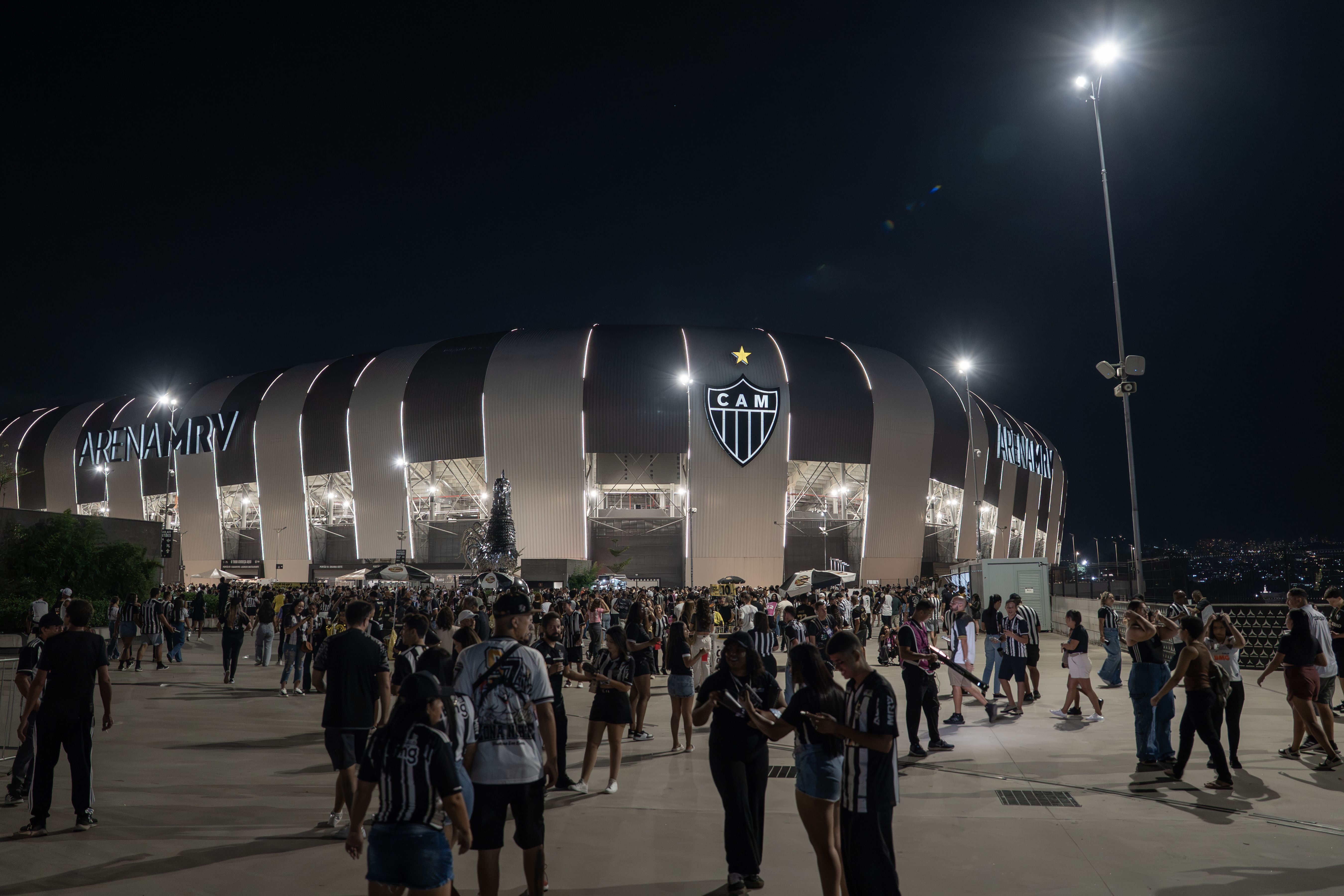 Atlético anuncia promoção especial para Dia das Mães e despedida de Hulk; veja