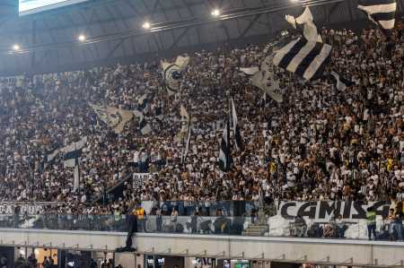 Torcida do Atlético presente na Arena MRV