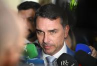Defesa de Flávio pede ao STF para investigar Lula por suposta incitação à violência política