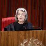 Urna eletrônica acabou com risco de fraude no resultado das eleições, diz Cármen Lúcia