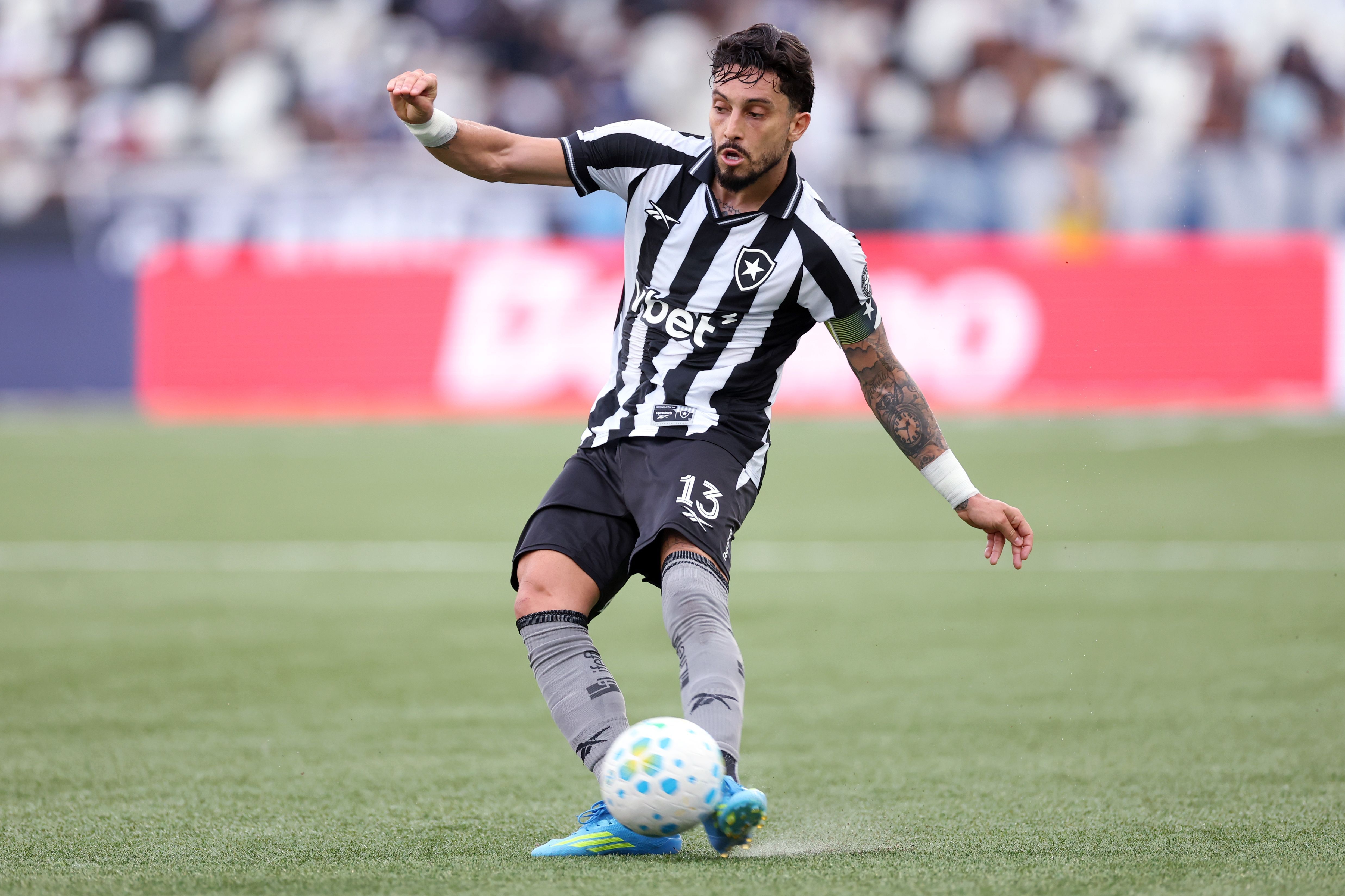 Veja o que disse Alex Telles após derrota do Botafogo para o Remo pelo Brasileiro