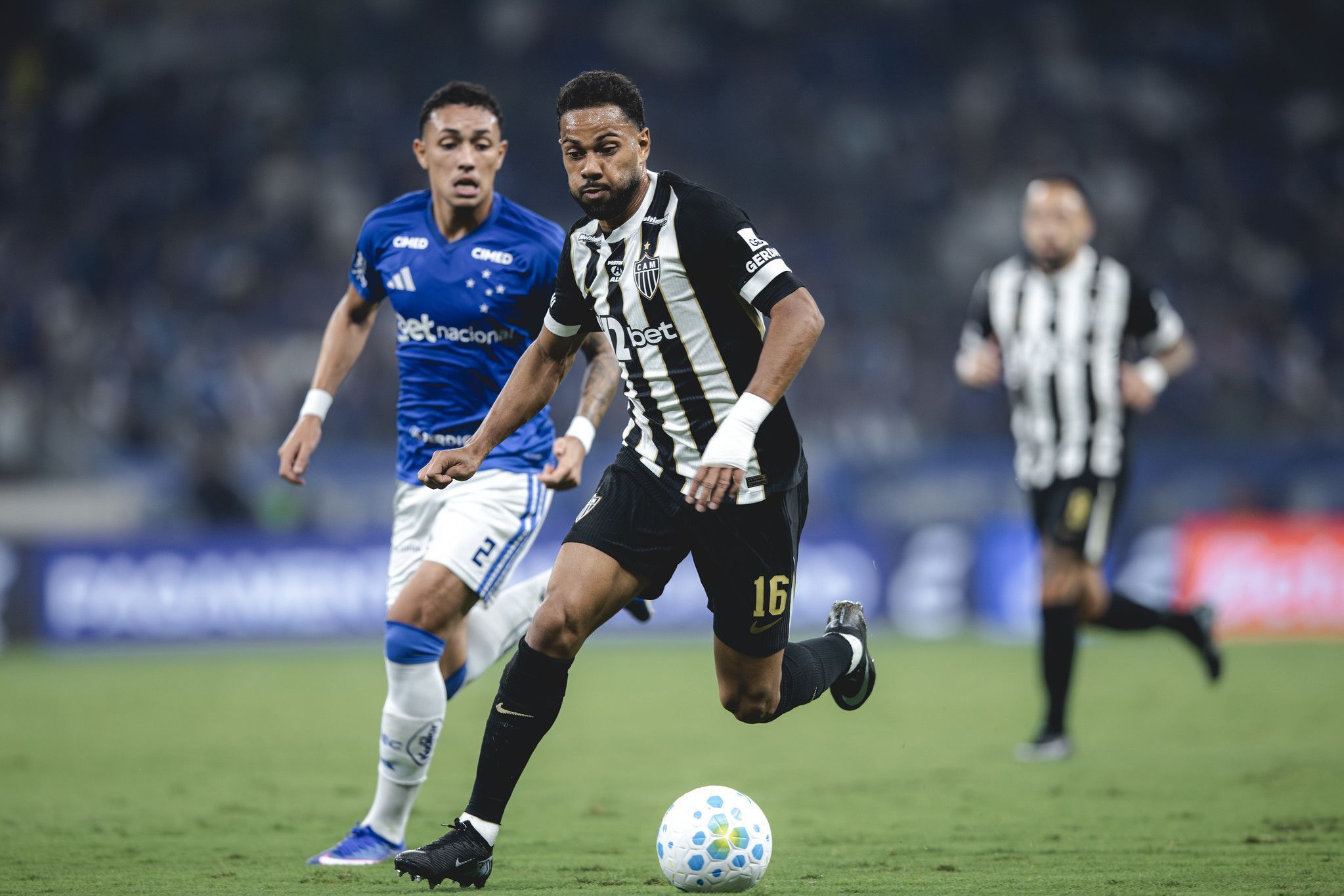 Atlético 'respira' na tabela com vitória sobre o Cruzeiro; veja classificação