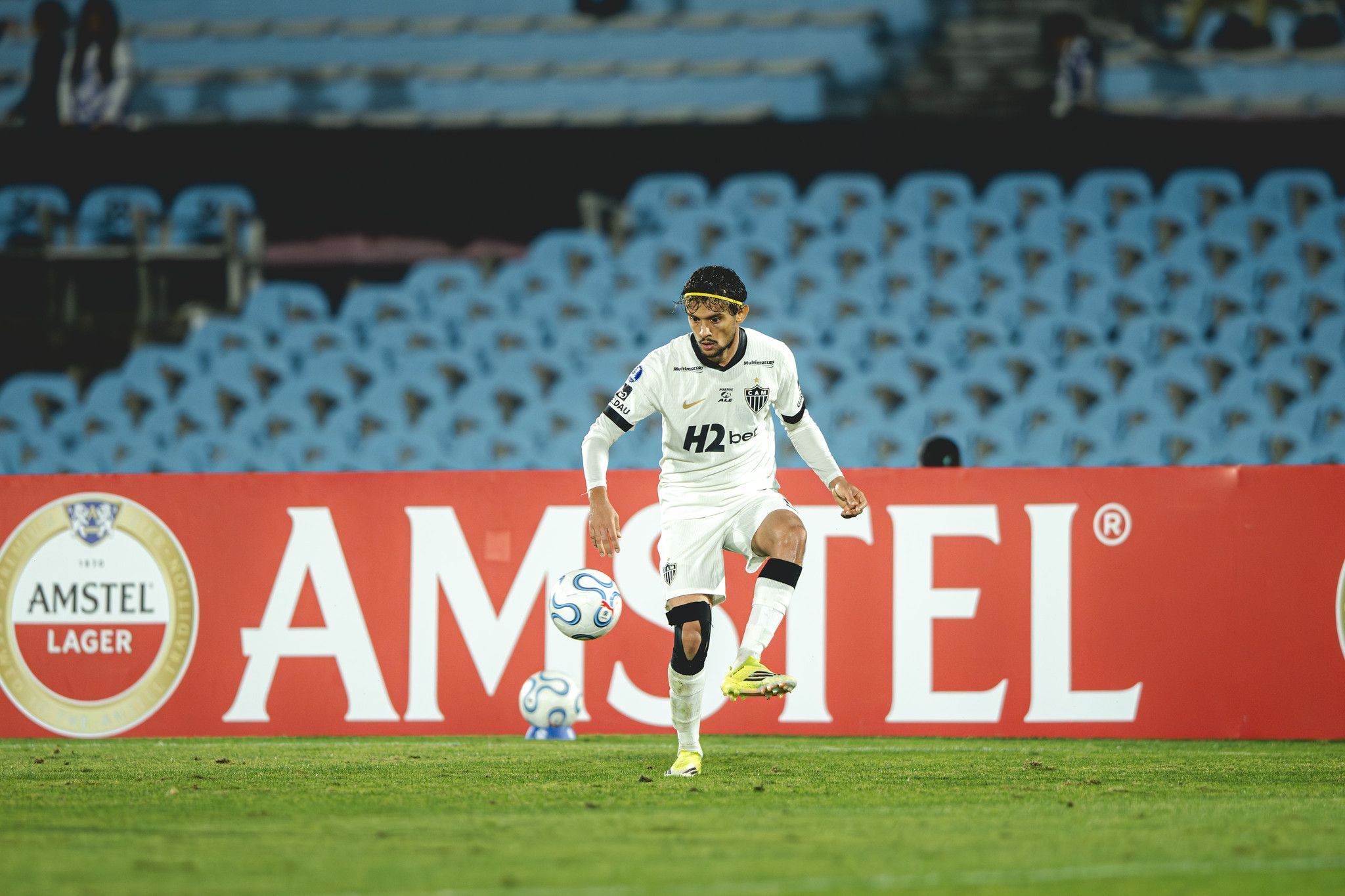 Meia do Atlético, Scarpa passa por cirurgia no joelho e segue fora da equipe