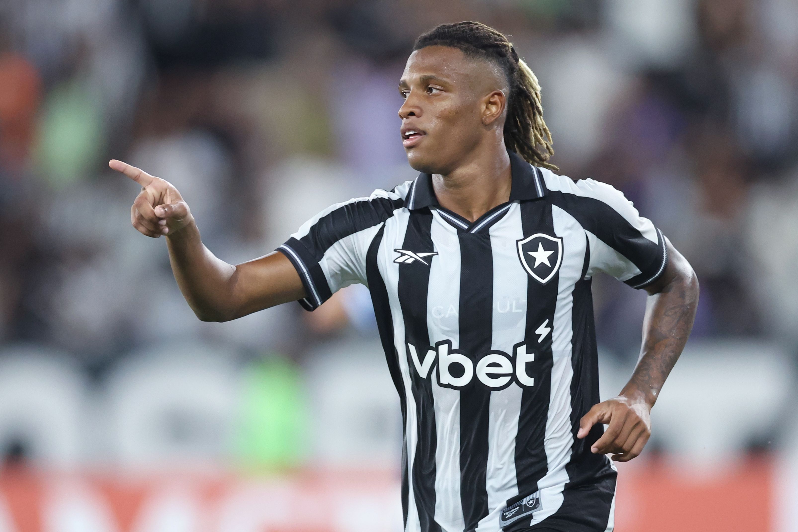 Copa do Mundo: Botafogo celebra ídolo histórico e desfalque recente