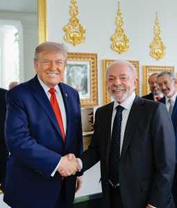 Lula é recebido por Donald Trump na Casa Branca