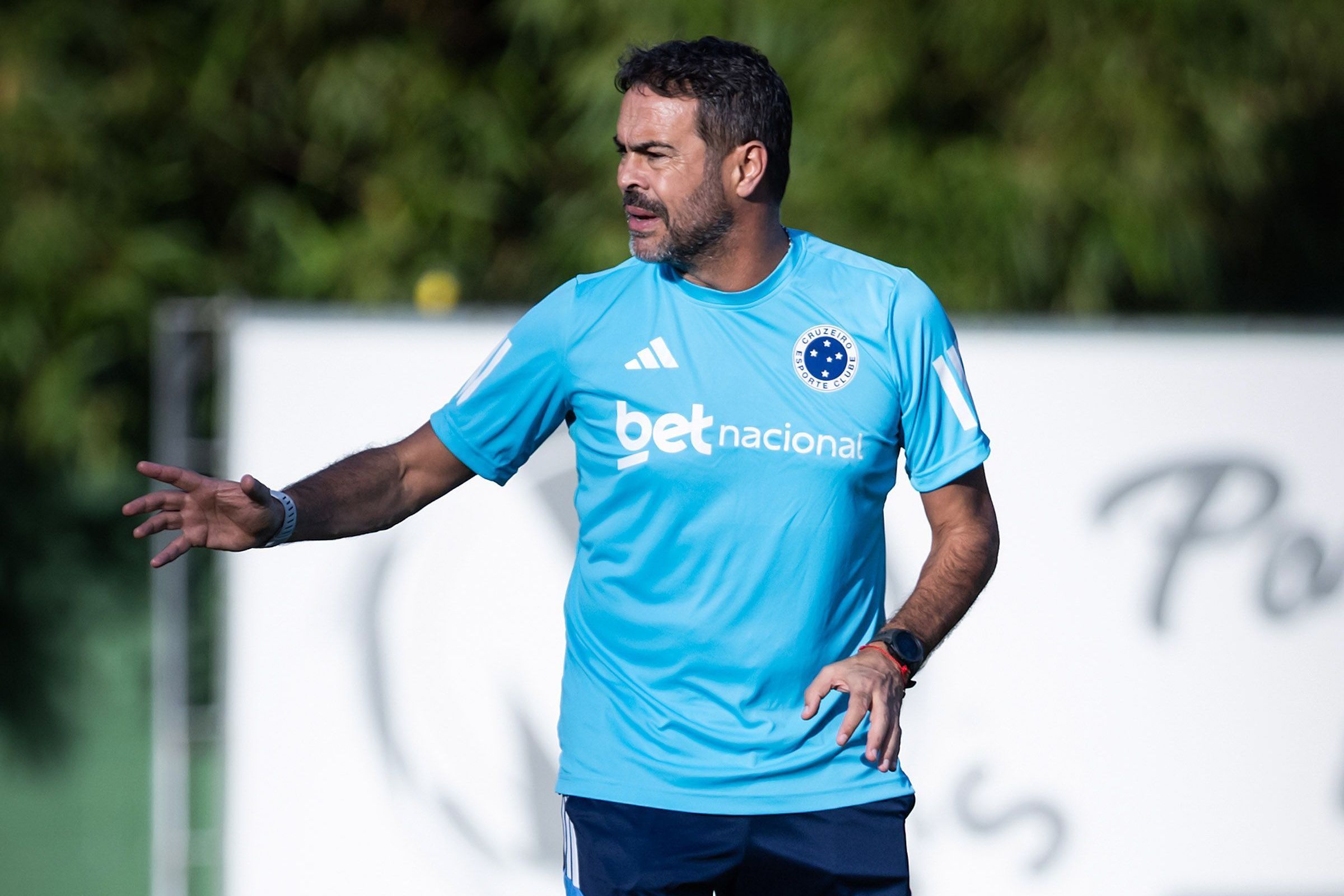 Cruzeiro: Artur Jorge e comissão apresentam 'novidade' em treinamento; veja