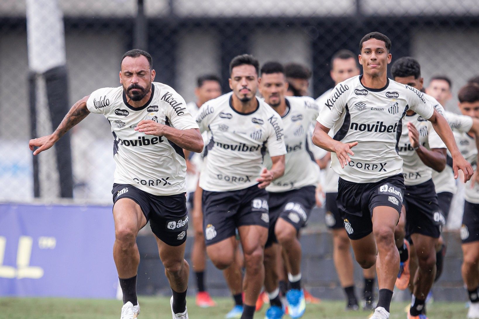 Escalação do Santos: Cuca tem desfalques para enfrentar o Coritiba