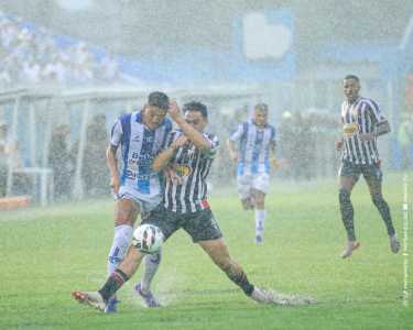 Paysandu vence o Anápolis no Estádio Curuzu, em Belém