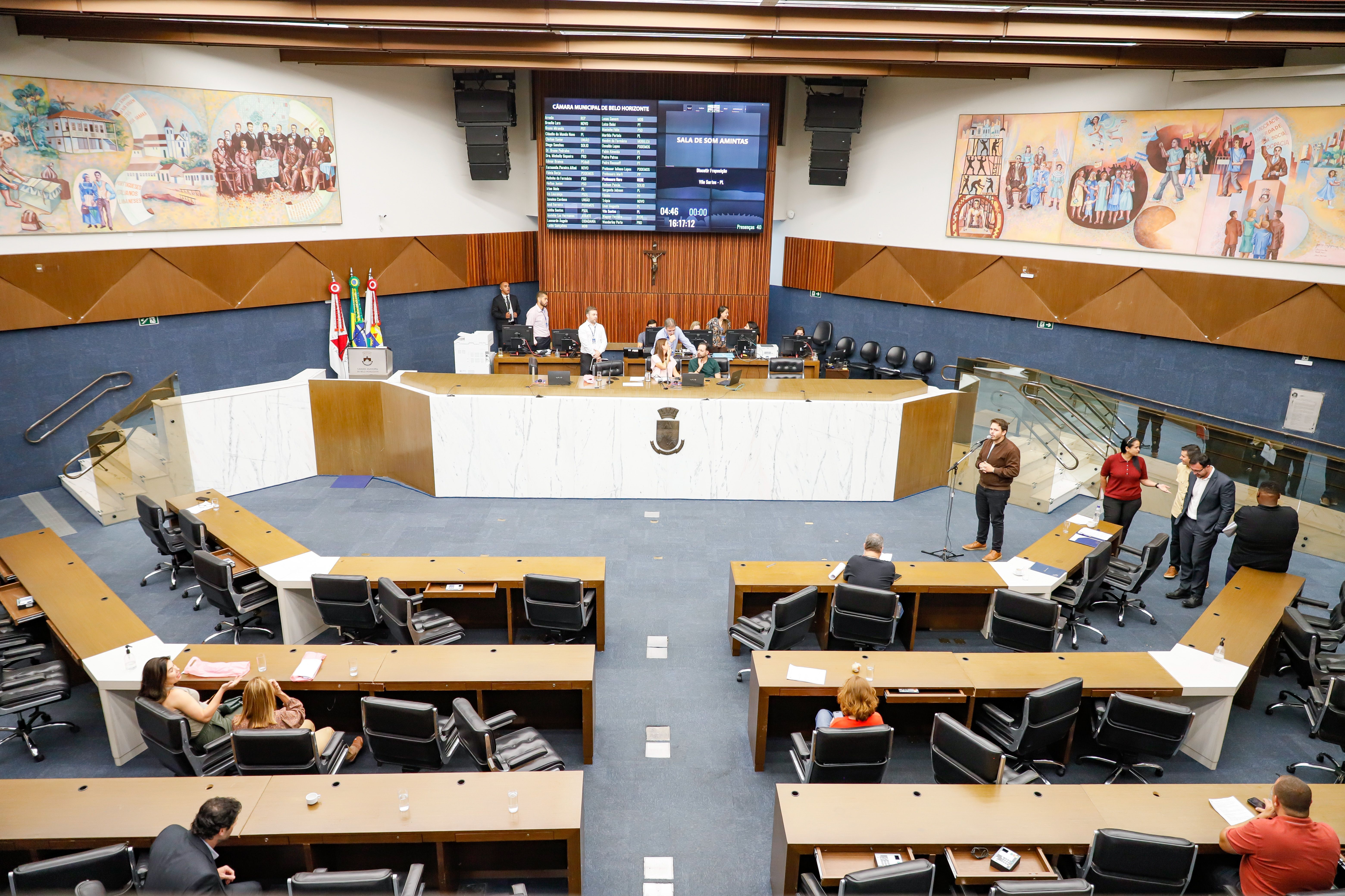 Câmara de BH rejeita projetos sobre direitos de mulheres vítimas de violência sexual