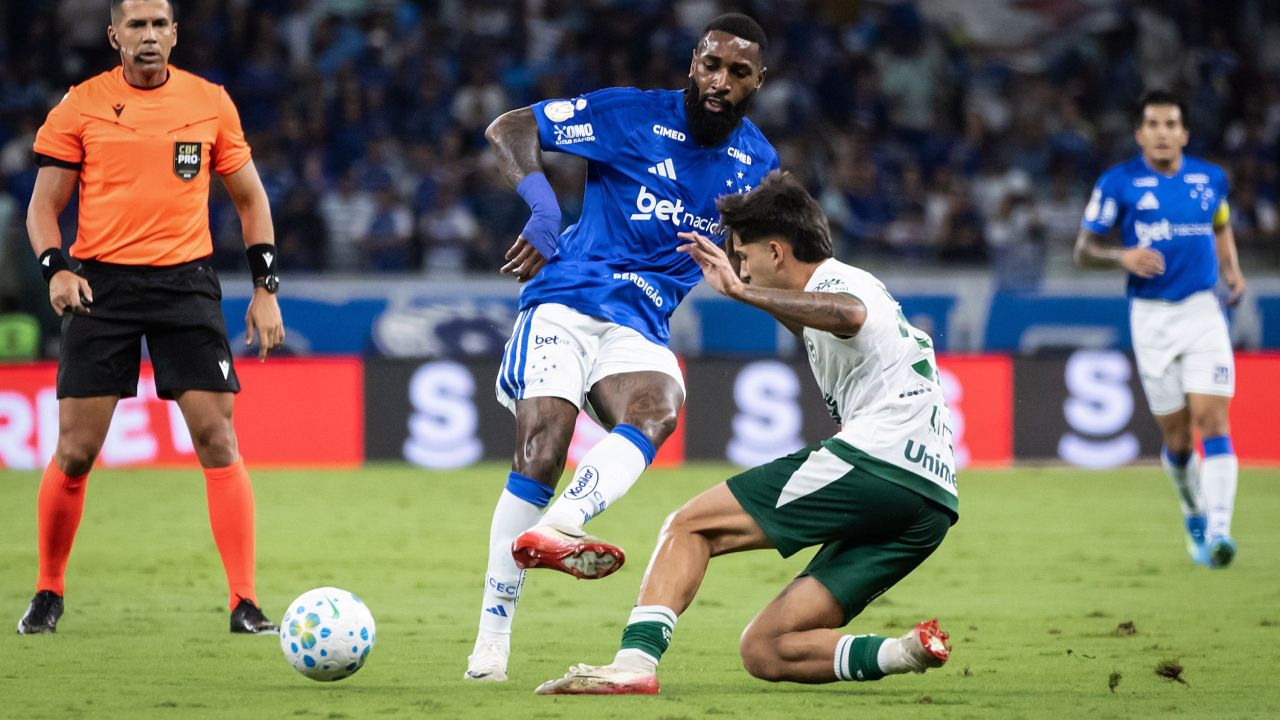Cruzeiro garante 3 milhões e avança às oitavas da Copa do Brasil com vitória sobre Goiás