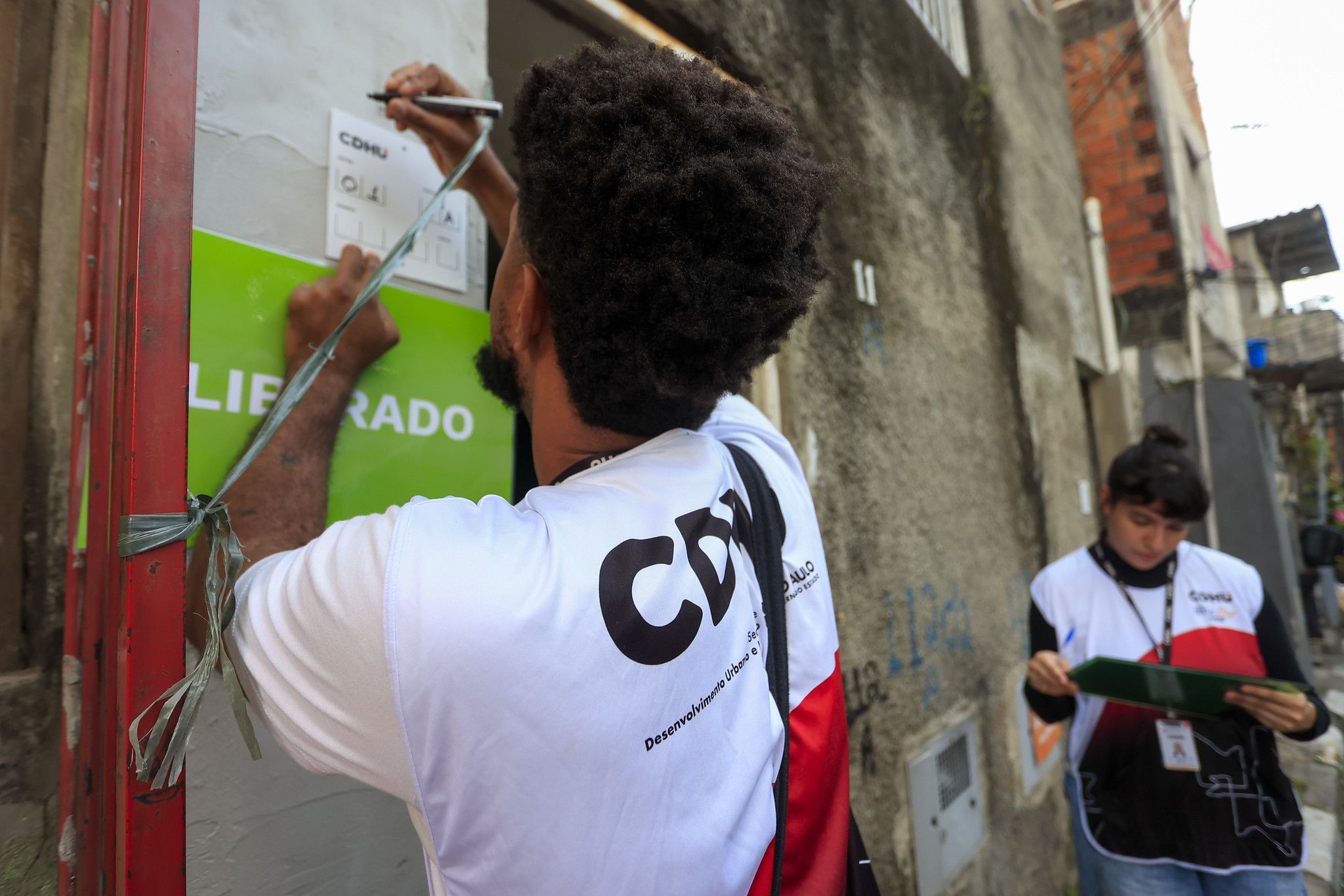 Explosão em SP: imóveis afetados começam a ser reformadas por Sabesp e Congás