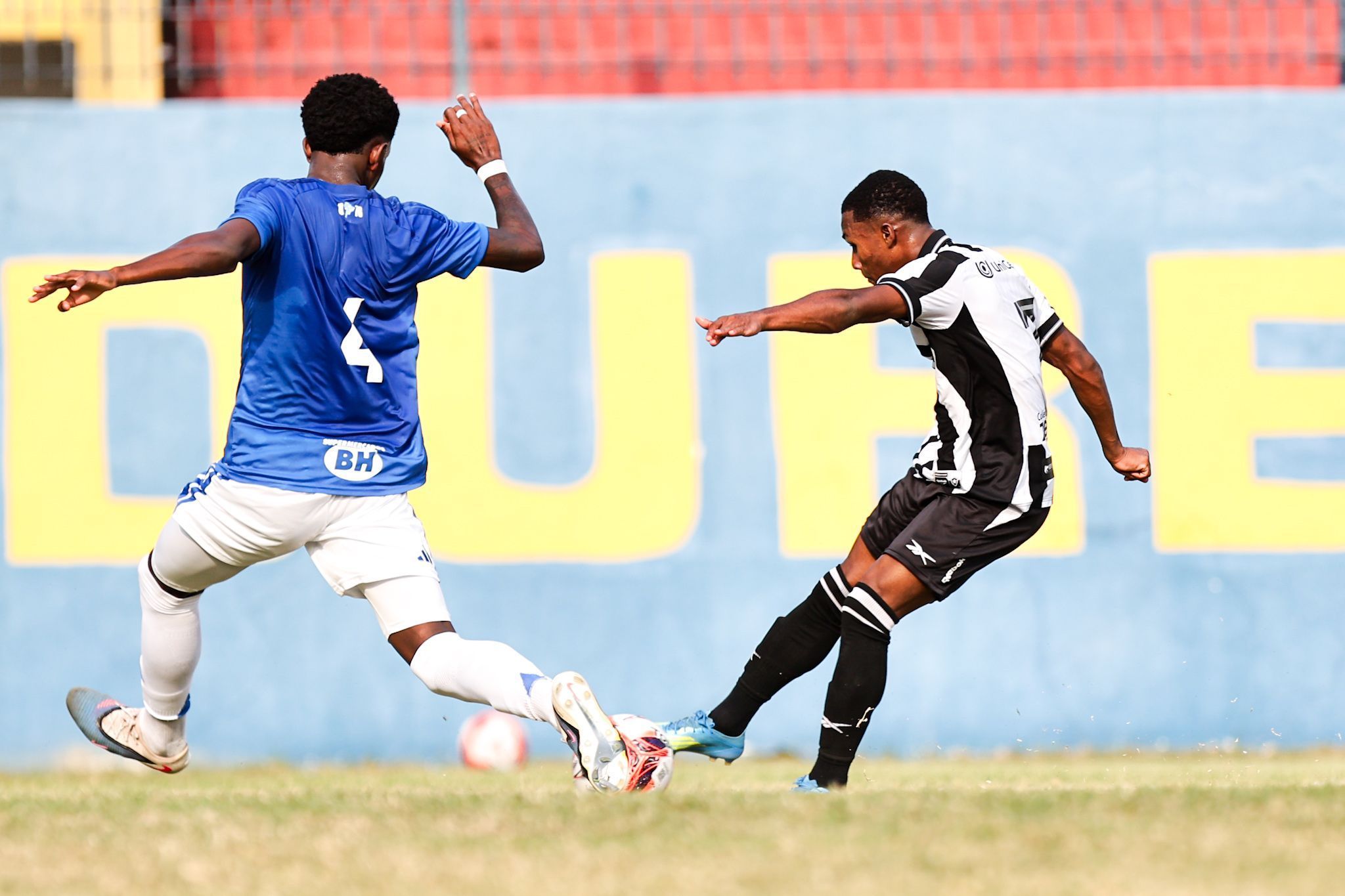 Sem Rhuan Gabriel, Cruzeiro perde para o Botafogo pelo Brasileiro Sub-20