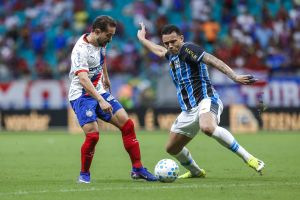 Em crise, Bahia empata em casa com Grêmio, que deixa Z4 do Campeonato Brasileiro