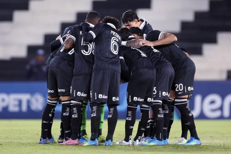 Botafogo tenta se blindar dos problemas externos