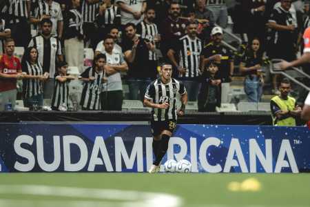 Tomás Cuello em ação pelo Atlético