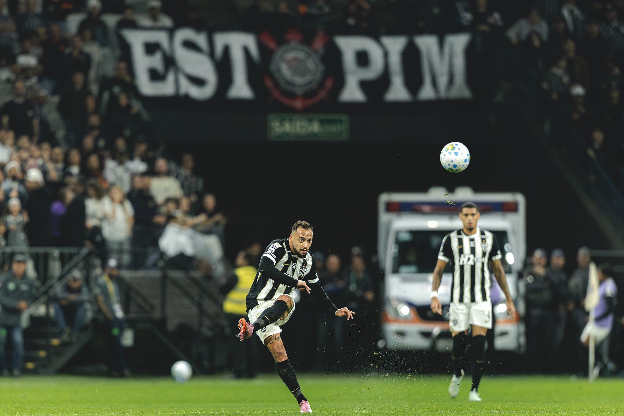 Maycon analisa derrota do Atlético para o Corinthians: 'Difícil jogar aqui'