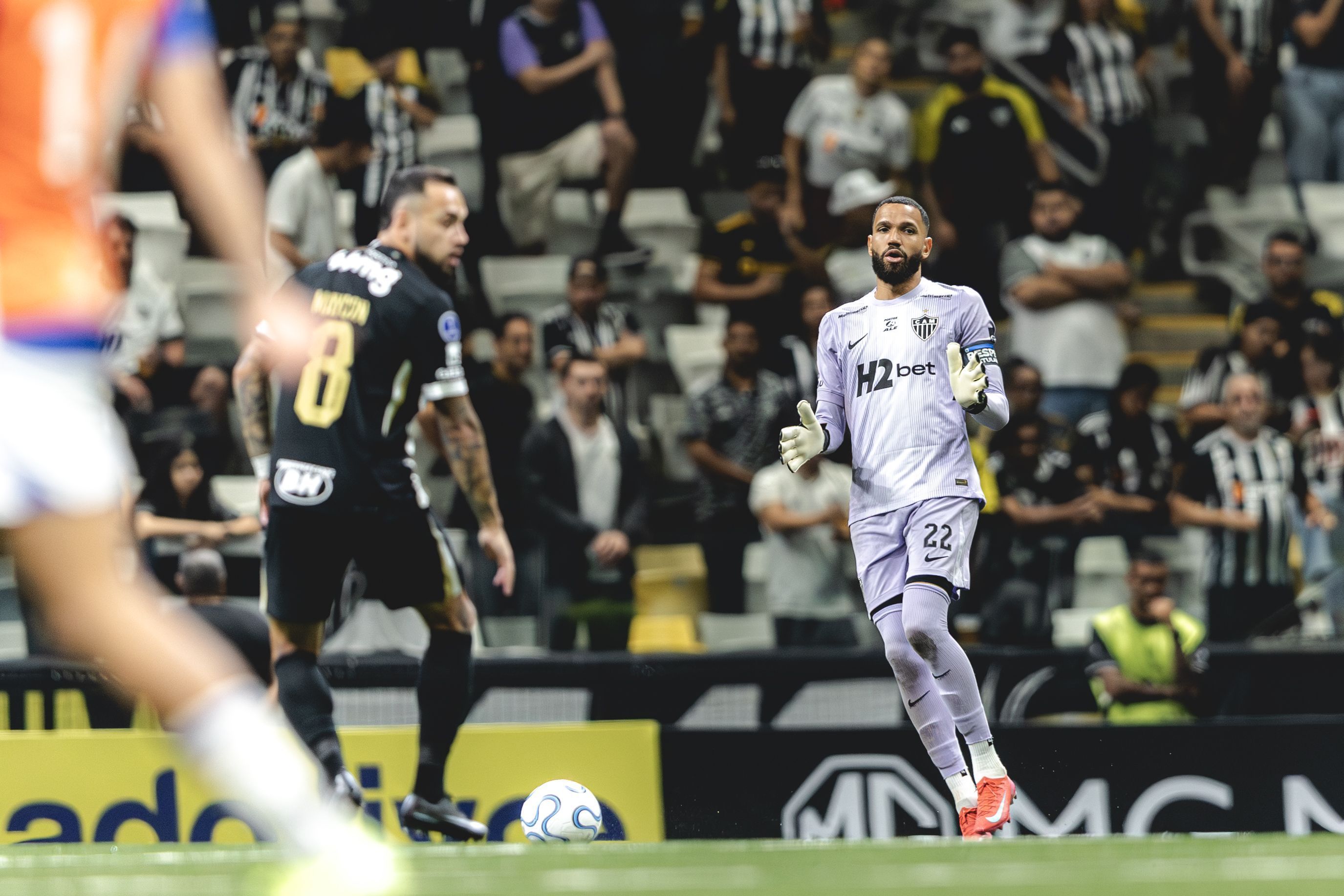 Everson reage a mais uma classificação do Atlético a matas-matas e manda recado