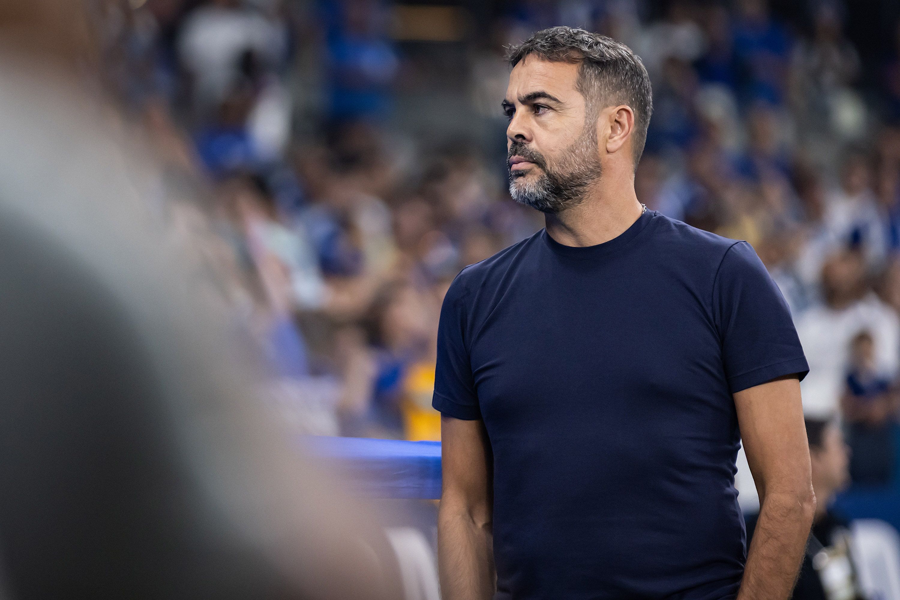 Artur Jorge abre o jogo e detalha planejamento do Cruzeiro durante 'intertemporada'