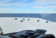 Estação antártica descobre seus contêineres flutuando em iceberg após nevasca