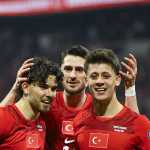 Turquia divulga pré-lista para Copa do Mundo com jovens Güler e Yıldız