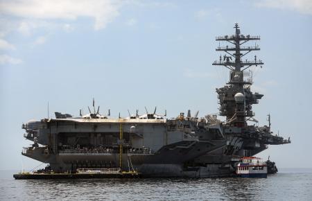 Porta-aviões USS Nimitz (CVN 68), da Marinha dos Estados Unidos.