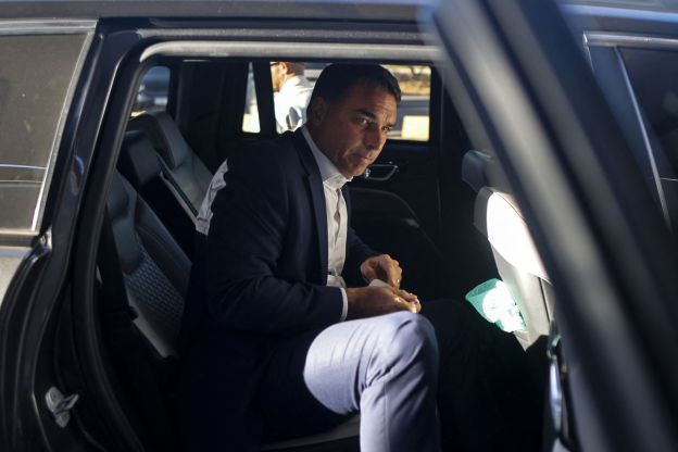 Flávio Bolsonaro convoca a bancada após o vazamento de áudio com Vorcaro, do Master