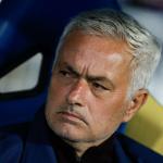 A caminho do Real, Mourinho fecha campeonato invicto pelo Benfica