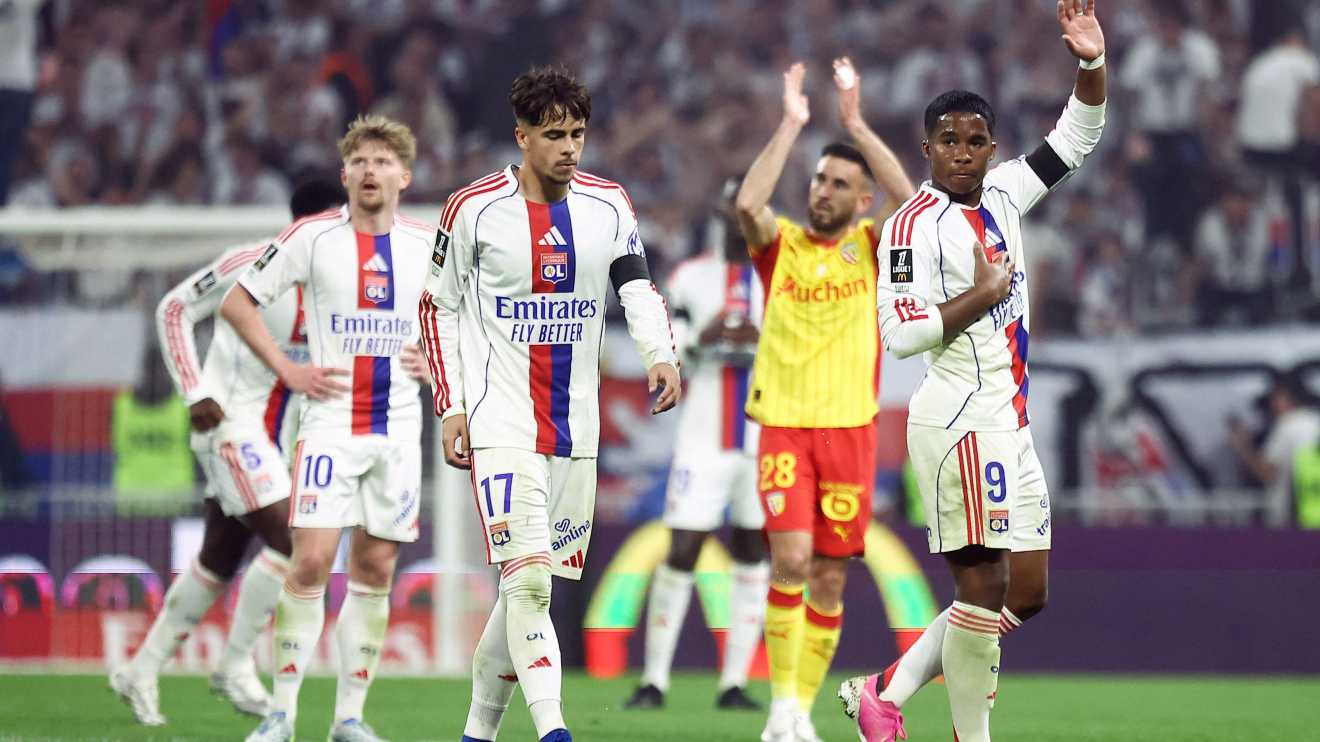 Endrick passa em branco, Lyon é atropelado no Francês, mas garante vaga na Champions
