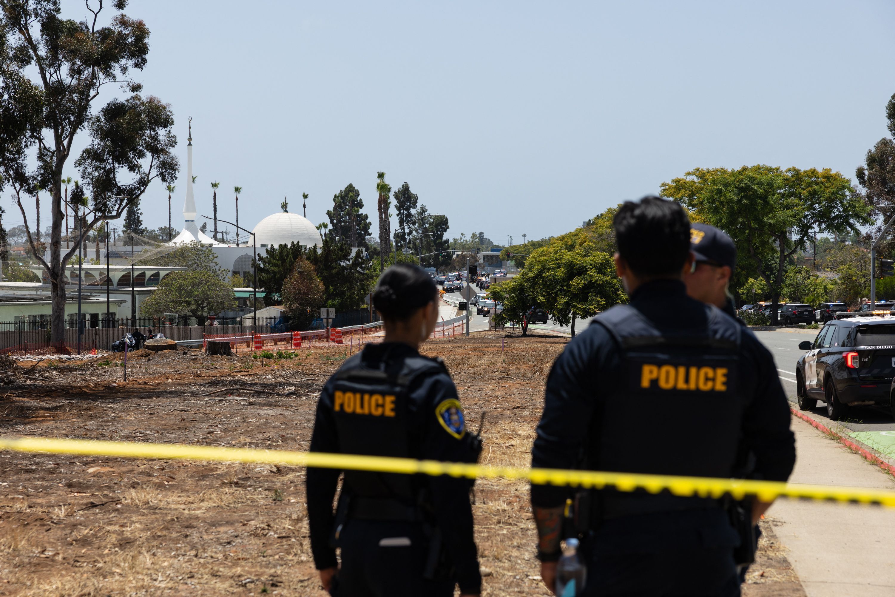 Ataque a tiros provoca morte de três pessoas em mesquita nos EUA