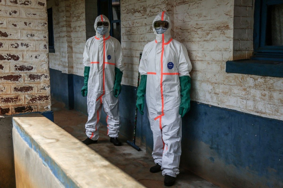 Vacina contra variante rara do ebola é desenvolvida por cientistas britânicos