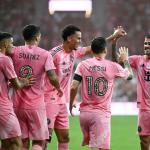 Messi sai com dores, mas Inter Miami vira jogo de 10 gols com hat-trick de Suárez