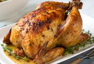 Dia Mundial do Frango: Brasil celebra liderança global e prevê novo recorde em 2026