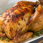 Dia Mundial do Frango: Brasil celebra liderança global e prevê novo recorde em 2026