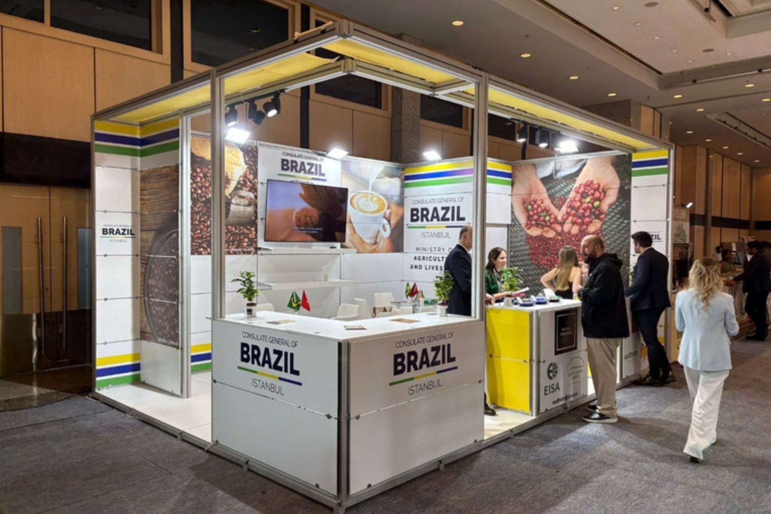 Café brasileiro conquista Turquia: país apresenta grãos premium em feira de Istambul