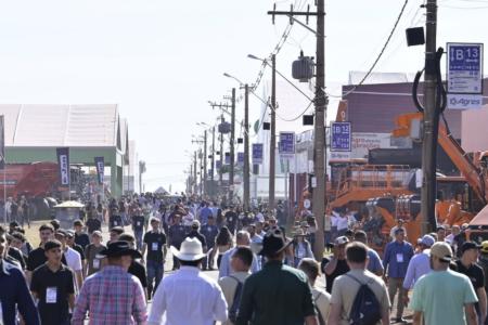 Agrishow 2026 tem queda de 22% e fecha com R$ 11,4 bilhões em negócios