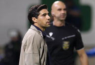 Abel avalia empate com Cruzeiro e lamenta situação de Paulinho no Palmeiras