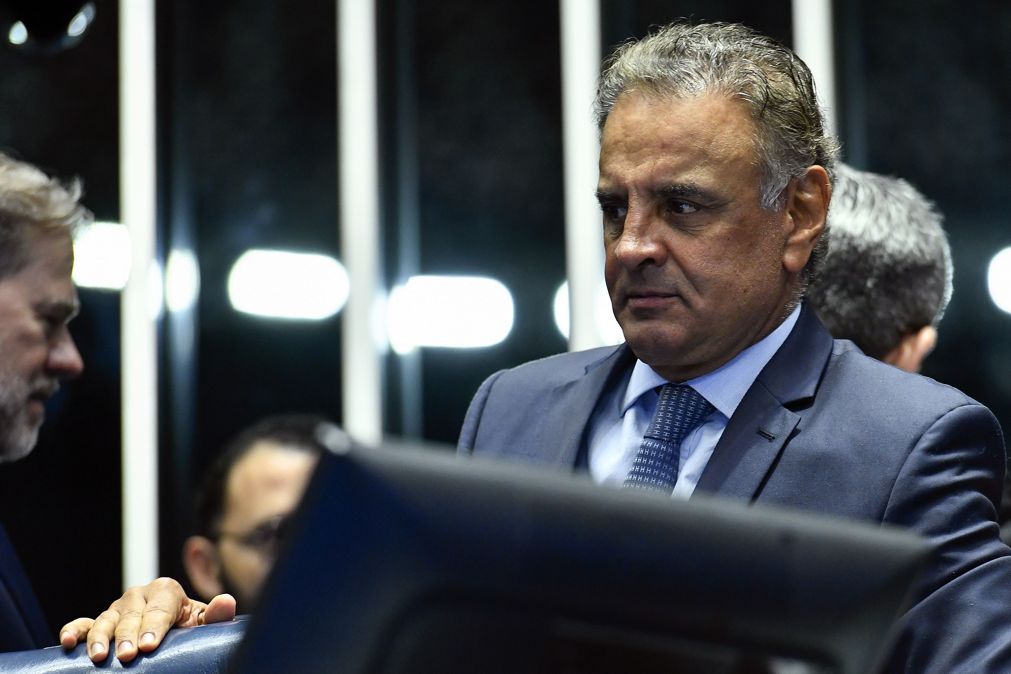 Aécio evita confirmar pré-candidatura à presidência e prega cautela