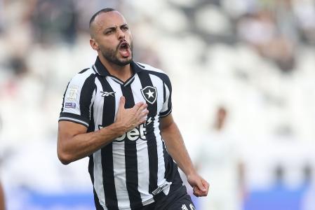 Arthur Cabral, atacante do Botafogo
