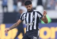Alexander Barboza conta que diretoria do Botafogo forçou ida para o Cruzeiro