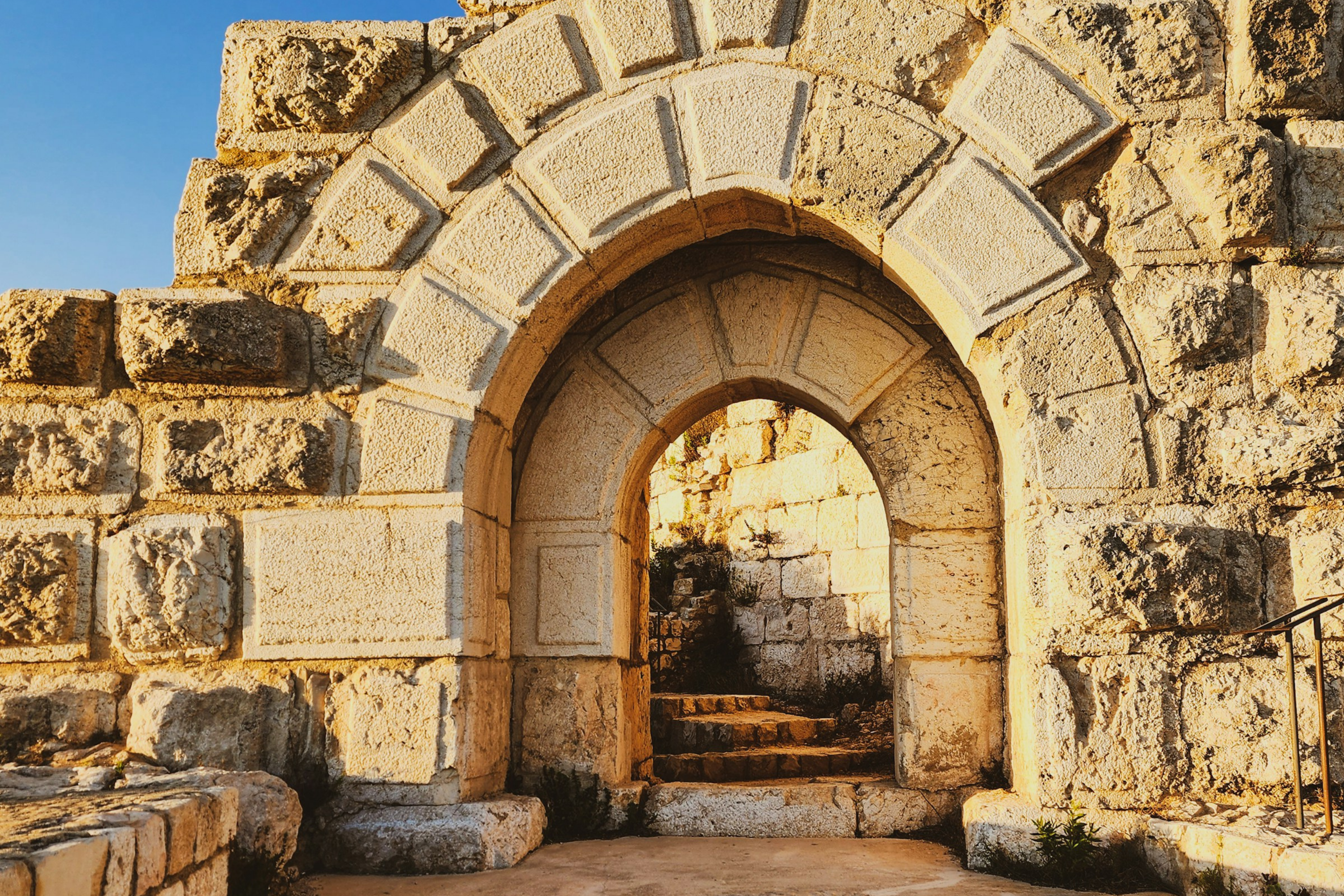 Exército de Israel captura castelo histórico e estratégico no sul do Líbano