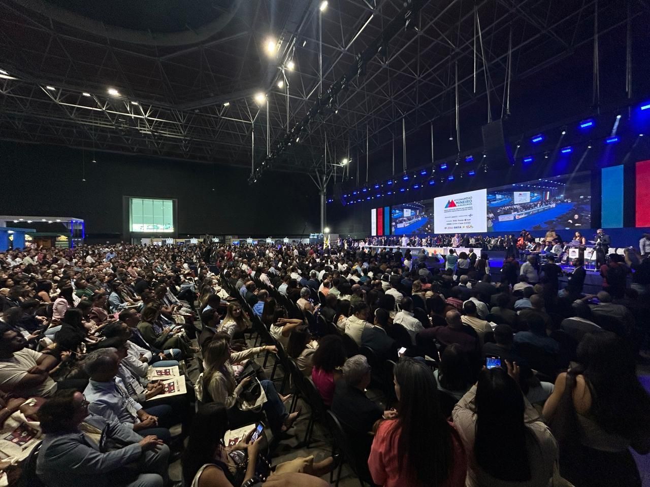 Congresso da AMM deve reunir 12 mil pessoas até quarta-feira (6)