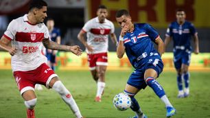 Fortaleza perde pênalti, mas segura pressão do CRB e vai às oitavas da Copa do Brasil